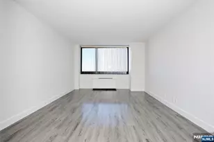 200 Old Palisade Road 19J, Fort Lee, NJ 07024 - Photo 28