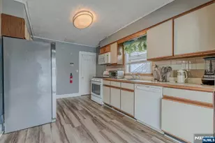 134 N Stanton St, Rahway, NJ 07065 - Photo 10