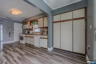 134 N Stanton St, Rahway, NJ 07065 - Photo 8