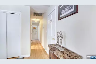 25 Woodland Avenue, West Orange Township, NJ 07052 - Photo 12