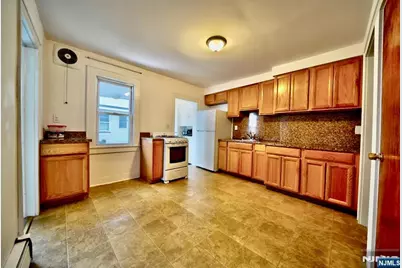 2 Lambert Street, Pompton Lakes, NJ 07442 - Photo 8