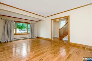 32 Washburn Pl 1, Caldwell, NJ 07006 - Photo 2