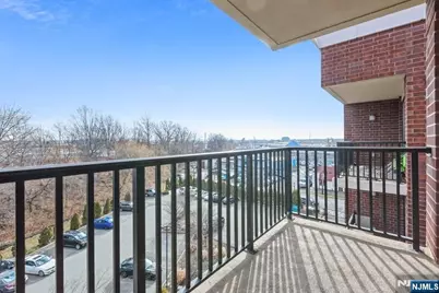 17 Meadow Road 407 #407, Rutherford, NJ 07070 - Photo 6