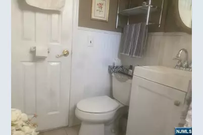 74 Avenue E, Lodi, NJ 07644 - Photo 12