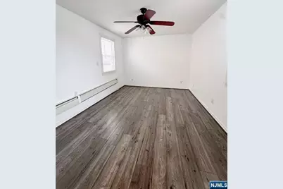 592 Central Avenue, Carlstadt, NJ 07072 - Photo 10