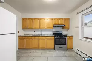 410 Mayer Ct, Ridgefield, NJ 07657 - Photo 8