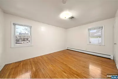 410 Mayer Court, Ridgefield, NJ 07657 - Photo 12