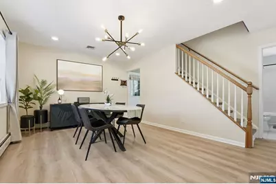 290 Wyckoff Avenue, Waldwick, NJ 07463 - Photo 8