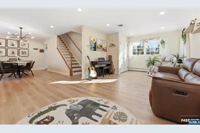 290 Wyckoff Avenue, Waldwick, NJ 07463 - Photo 6