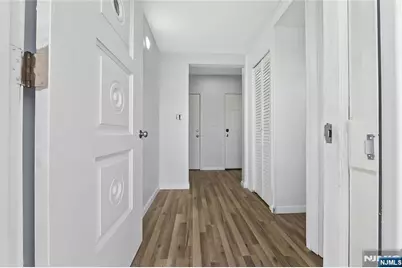 42 Livingston Avenue, Lyndhurst Township, NJ 07071 - Photo 6