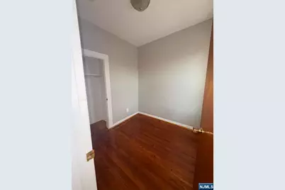 302 Princeton Avenue 3 #3, Jersey City, NJ 07305 - Photo 4