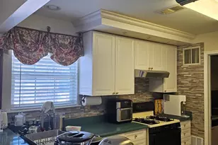 25 Fountayne Ln, Lawrence Township, NJ 08648 - Photo 2