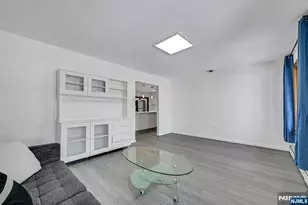 34 Locust St, Elmwood Park, NJ 07407 - Photo 14