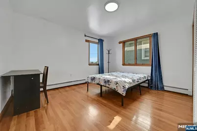 34 Locust Street, Elmwood Park, NJ 07407 - Photo 26