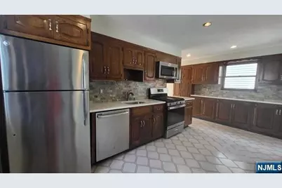 47 Hackensack Avenue, Ridgefield Park, NJ 07660 - Photo 10