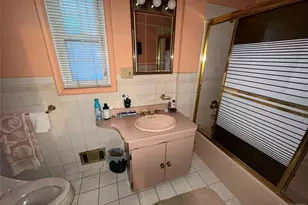 250 Stuyvesant Rd, Teaneck Township, NJ 07666 - Photo 8