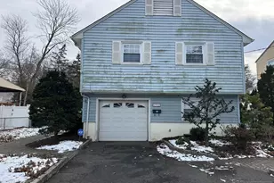 250 Stuyvesant Rd, Teaneck Township, NJ 07666 - Photo 2