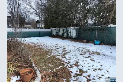 250 Stuyvesant Road, Teaneck Township, NJ 07666 - Photo 6