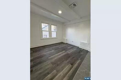 114 Overlook Avenue 2nd Floor #2nd floor, Belleville, NJ 07109 - Photo 4