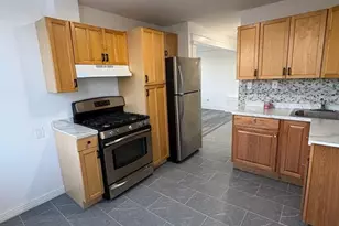 114 Overlook Ave 2nd Floor, Belleville, NJ 07109 - Photo 2