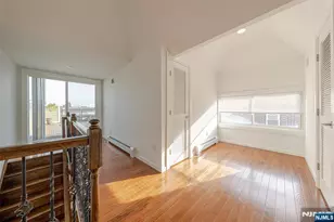 37 Myrtle, Edgewater, NJ 07020 - Photo 22