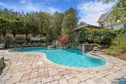 225 Hillside Avenue, Nutley, NJ 07110 - Photo 42