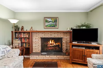 160 Spring Valley Road, Park Ridge, NJ 07656 - Photo 10