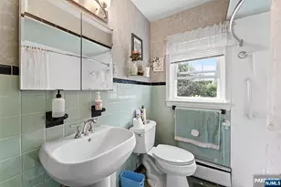 160 Spring Valley Rd, Park Ridge, NJ 07656 - Photo 12