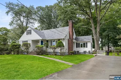 160 Spring Valley Road, Park Ridge, NJ 07656 - Photo 4