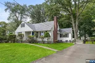 160 Spring Valley Rd, Park Ridge, NJ 07656 - Photo 4