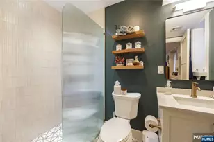 1514 11th St, Fort Lee, NJ 07024 - Photo 16