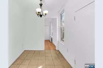 564 Hudson Avenue, Weehawken, NJ 07086 - Photo 8