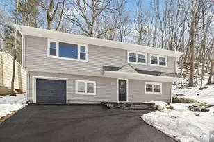 550 Ramapo Valley Rd, Oakland, NJ 07436 - Photo 1