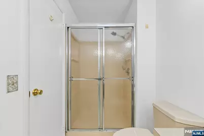 319 Gorge Road 5 #5, Cliffside Park, NJ 07010 - Photo 20