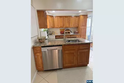 408 Union Street, Carlstadt, NJ 07072 - Photo 8