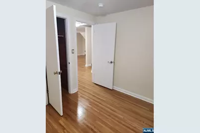 500 Weart Avenue 2 #2, Lyndhurst Township, NJ 07071 - Photo 10