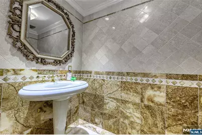 91 Chestnut Ridge Road, Saddle River, NJ 07458 - Photo 18