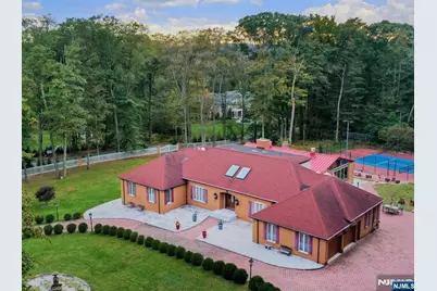 91 Chestnut Ridge Road, Saddle River, NJ 07458 - Photo 2