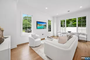 11 Gabriel Ct 11, Paramus, NJ 07652 - Photo 6