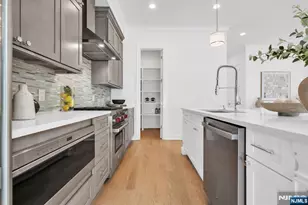 11 Gabriel Ct 11, Paramus, NJ 07652 - Photo 12