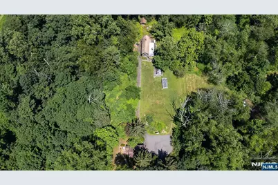 77 Voorhis Road, Kinnelon, NJ 07035 - Photo 2