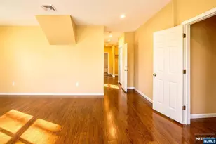 153 Walnut St, Montclair, NJ 07042 - Photo 20