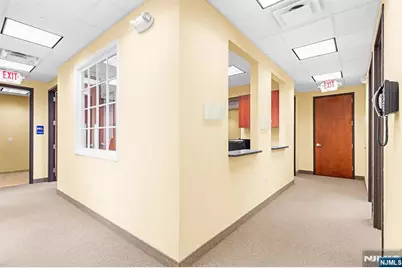 246 Hamburg Turnpike 305F #305F, Wayne, NJ 07470 - Photo 10