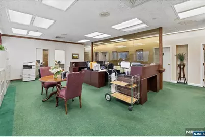 60 Pompton Avenue, Verona, NJ 07044 - Photo 10