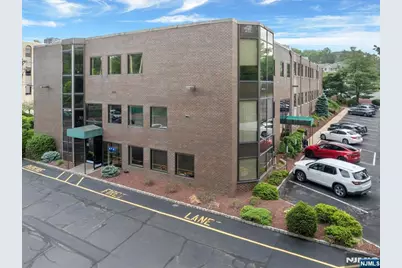 60 Pompton Avenue, Verona, NJ 07044 - Photo 2