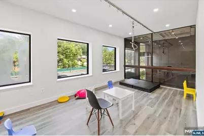 60 Pompton Avenue, Verona, NJ 07044 - Photo 24