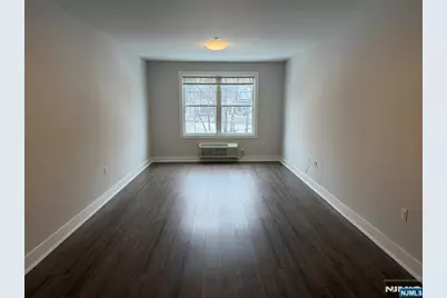 1685 Bergen Boulevard 415 #415, Fort Lee, NJ 07024 - Photo 4