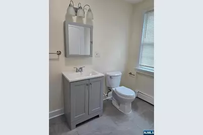 684 Edgewater Avenue 1Fl #1FL, Ridgefield, NJ 07657 - Photo 14