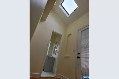 684 Edgewater Avenue 1Fl #1FL, Ridgefield, NJ 07657 - Photo 4