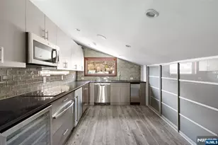 1286 River Rd, Edgewater, NJ 07020 - Photo 16